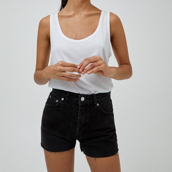 NWT PULL&BEAR Black Denim Jean Shorts Raw Hemline High Rise 30" Waist - Picture 3 of 15